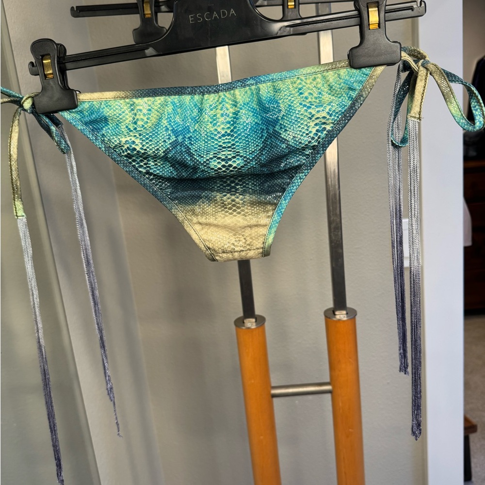 🔥 Alexis Designer Bikini – Emerald Python Print 🔥 - Picture 15 of 16